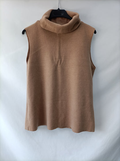 ZARA. Jersey sin langas beige T.m