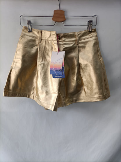 LOAVIES. Shorts encerado dorado T.s