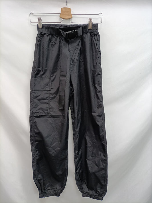 SHEIN. Pantalón tejido impermeable T.XS