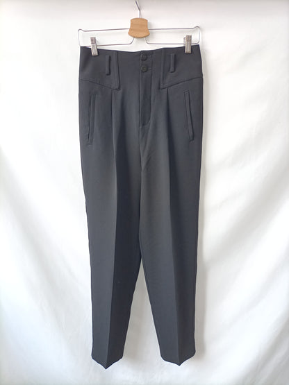 MANGO. Pantalón negro de vestir T.38