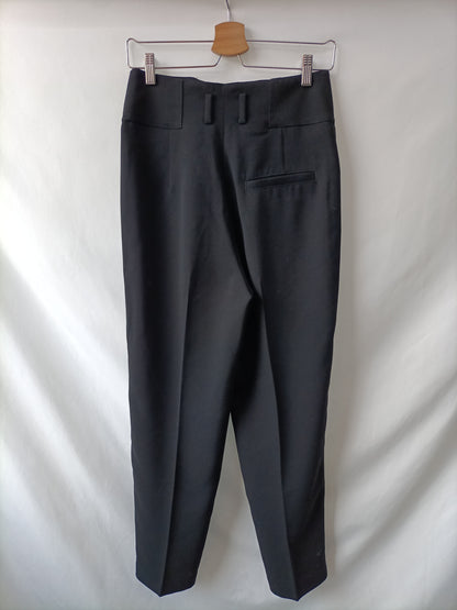 MANGO. Pantalón negro de vestir T.38