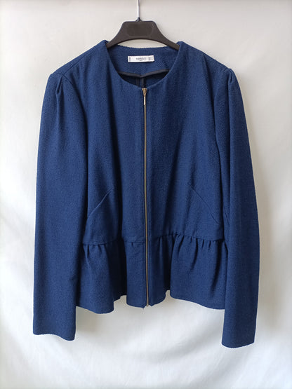 MANGO. Chaqueta azul volante t.m