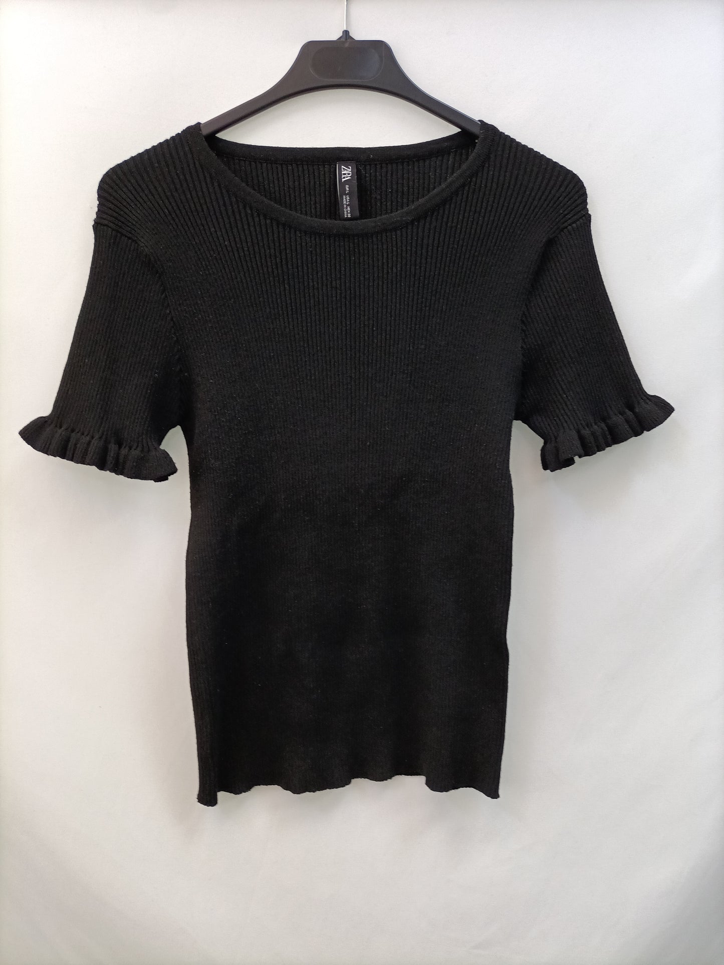 ZARA. Camiseta punto canalé T.l