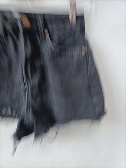 NEW LOOK. Shorts denim negro T.34