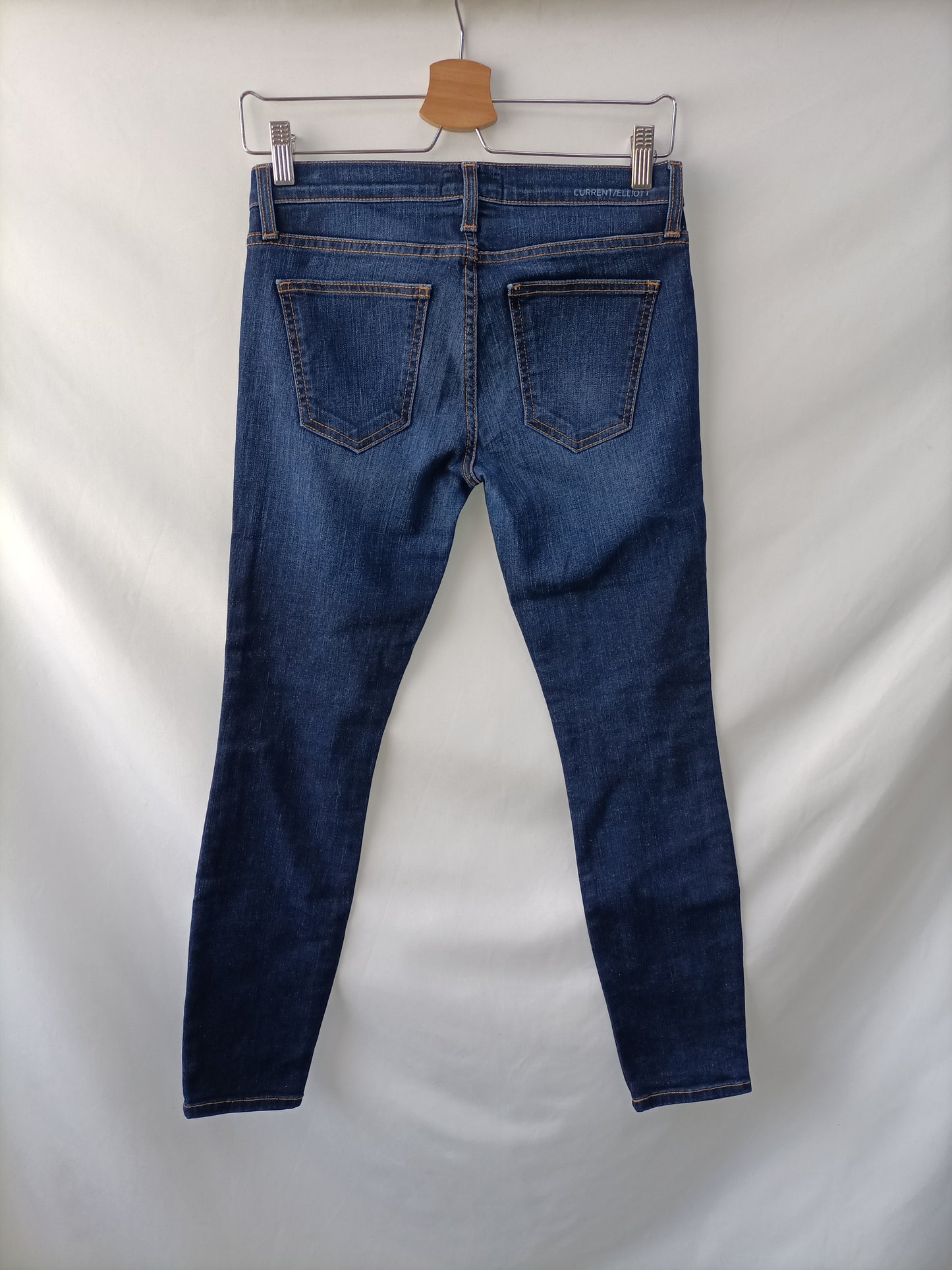 CURRENT ELLIOTT. Pantalón oscuro pitillo T.25 (36)