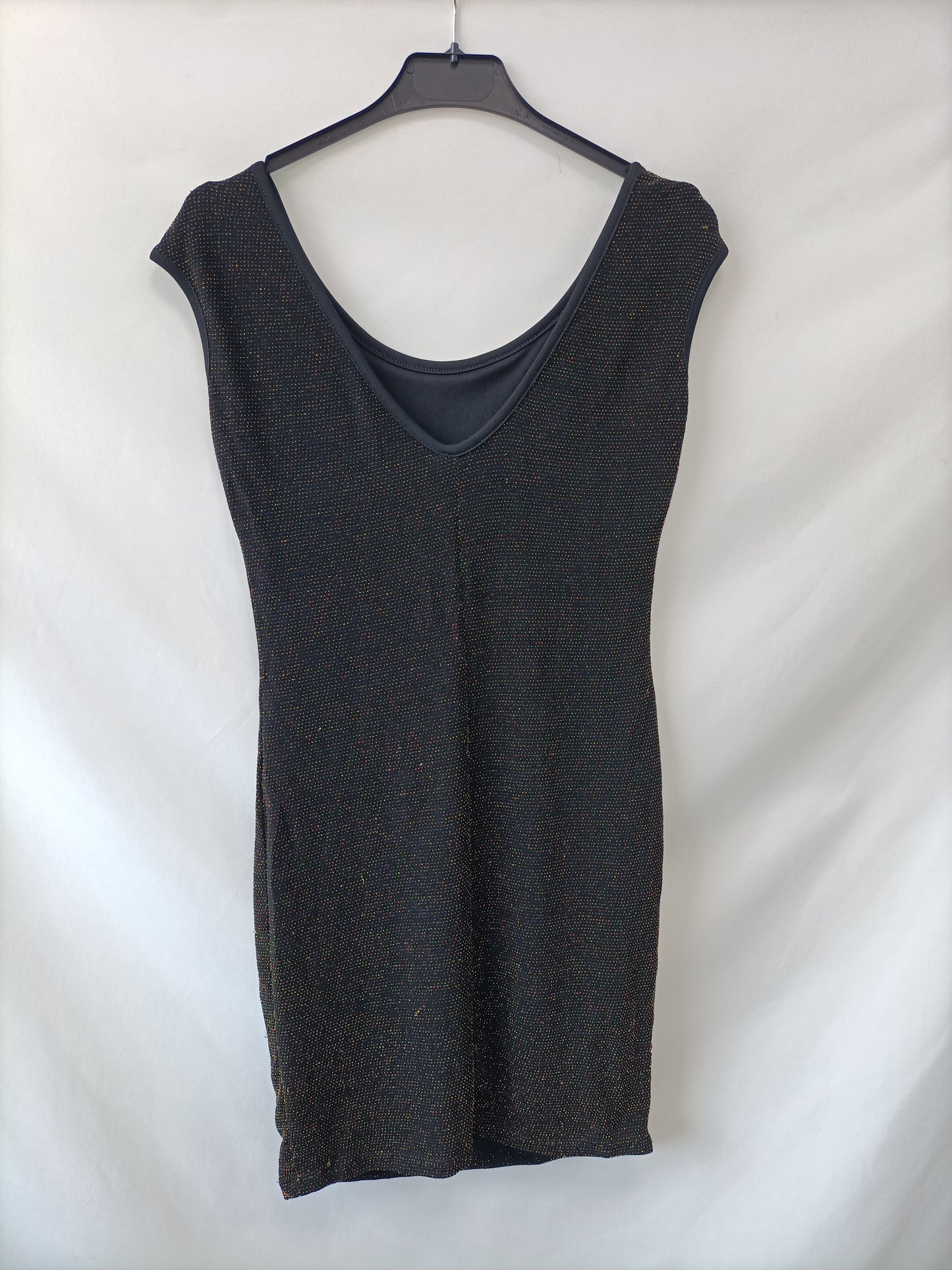 OTRAS. Vestido negro hilos T.m