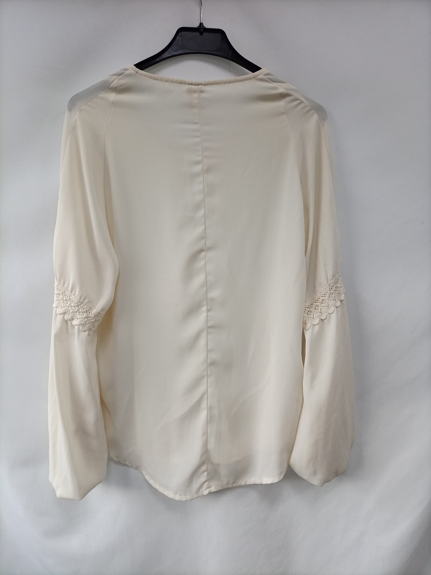 OTRAS. Blusa beige encaje T.u(m)