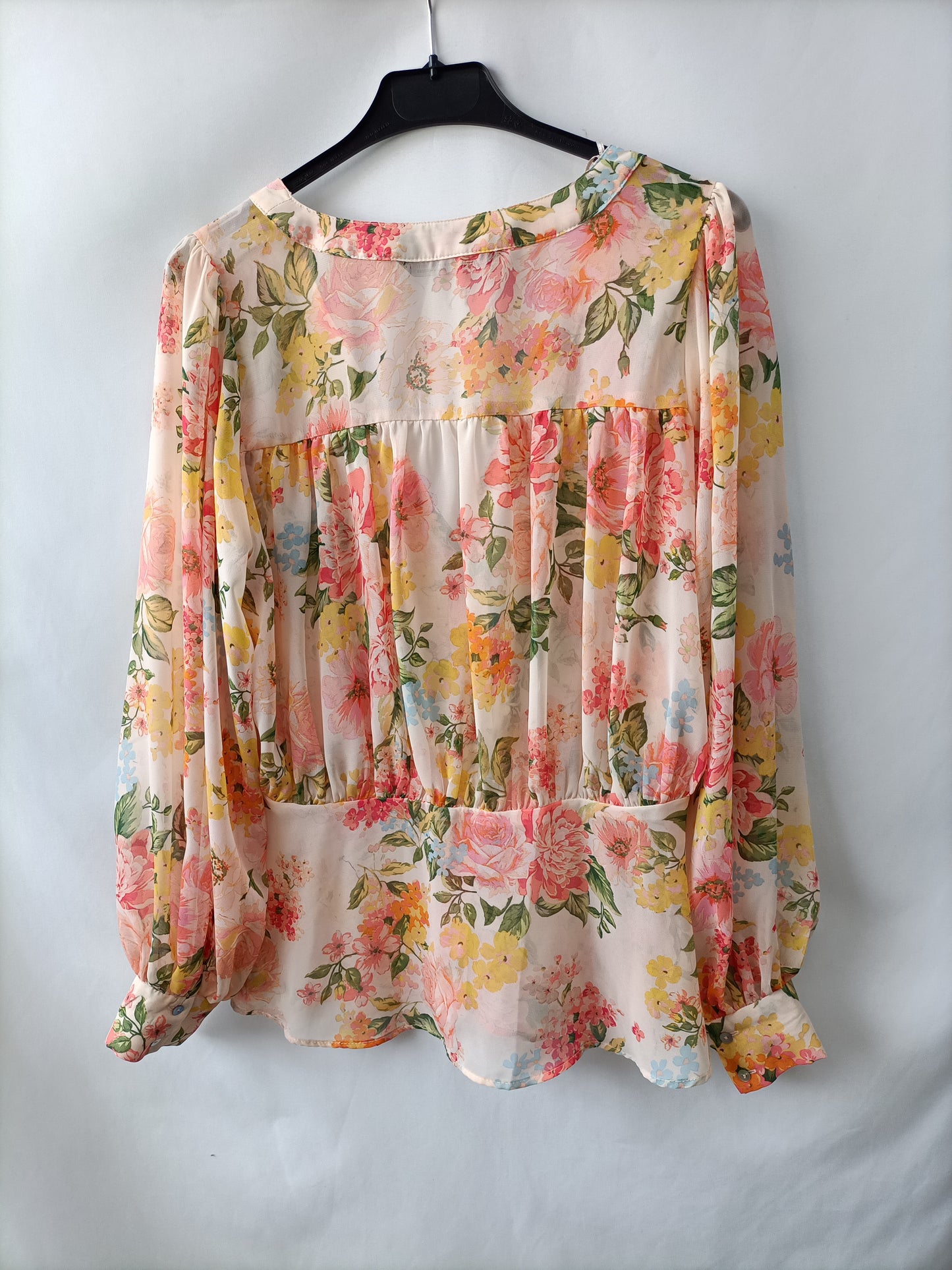 ZARA.Blusa flores semitransparente T.s