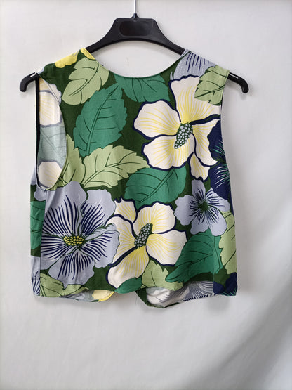 ZARA. Top flores verde T.u(s)