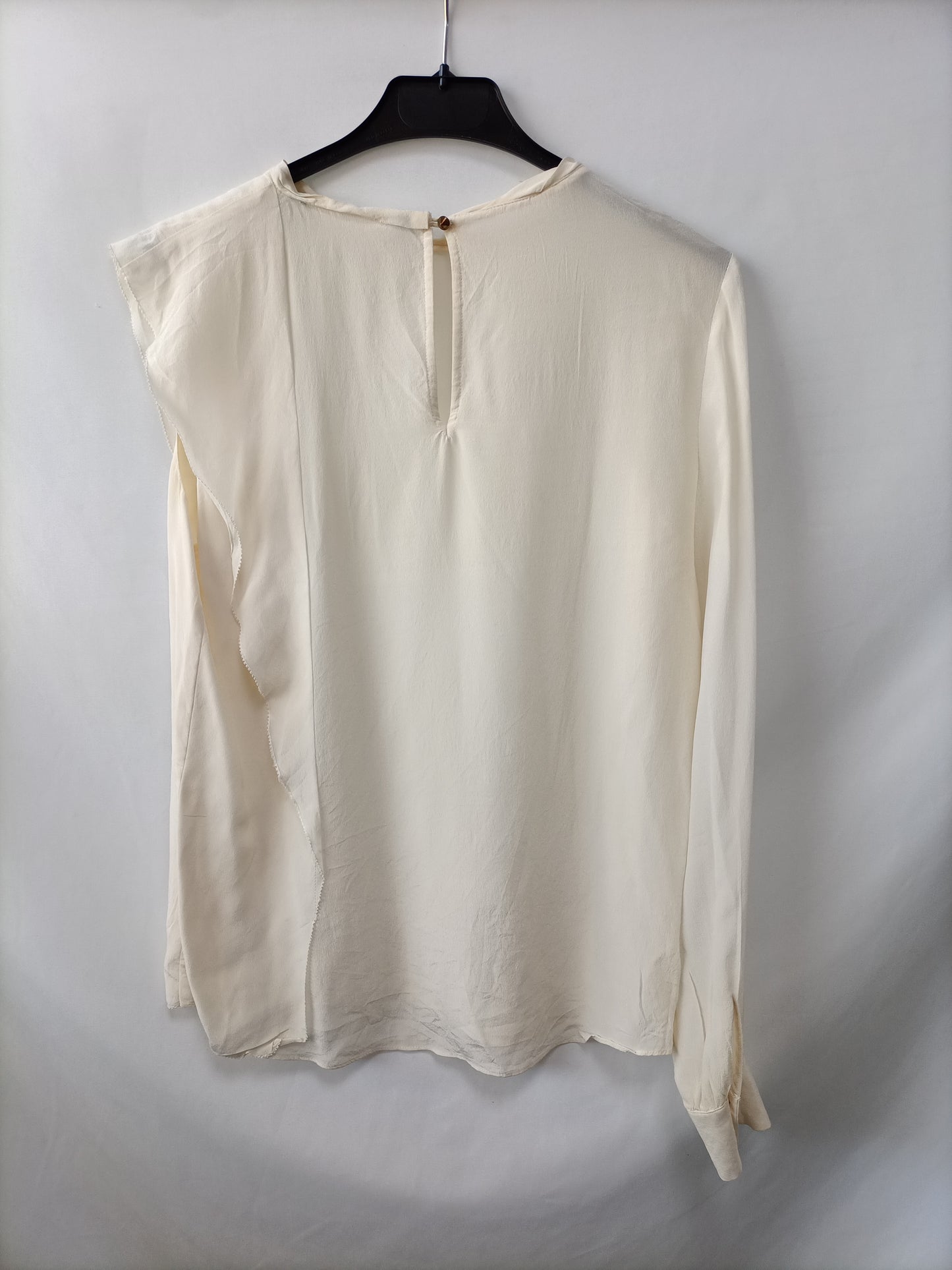 OTRAS. Blusa beige asimétrica  T.u(s)