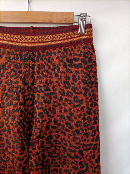 ZARA. Pantalón punto animal print T.s