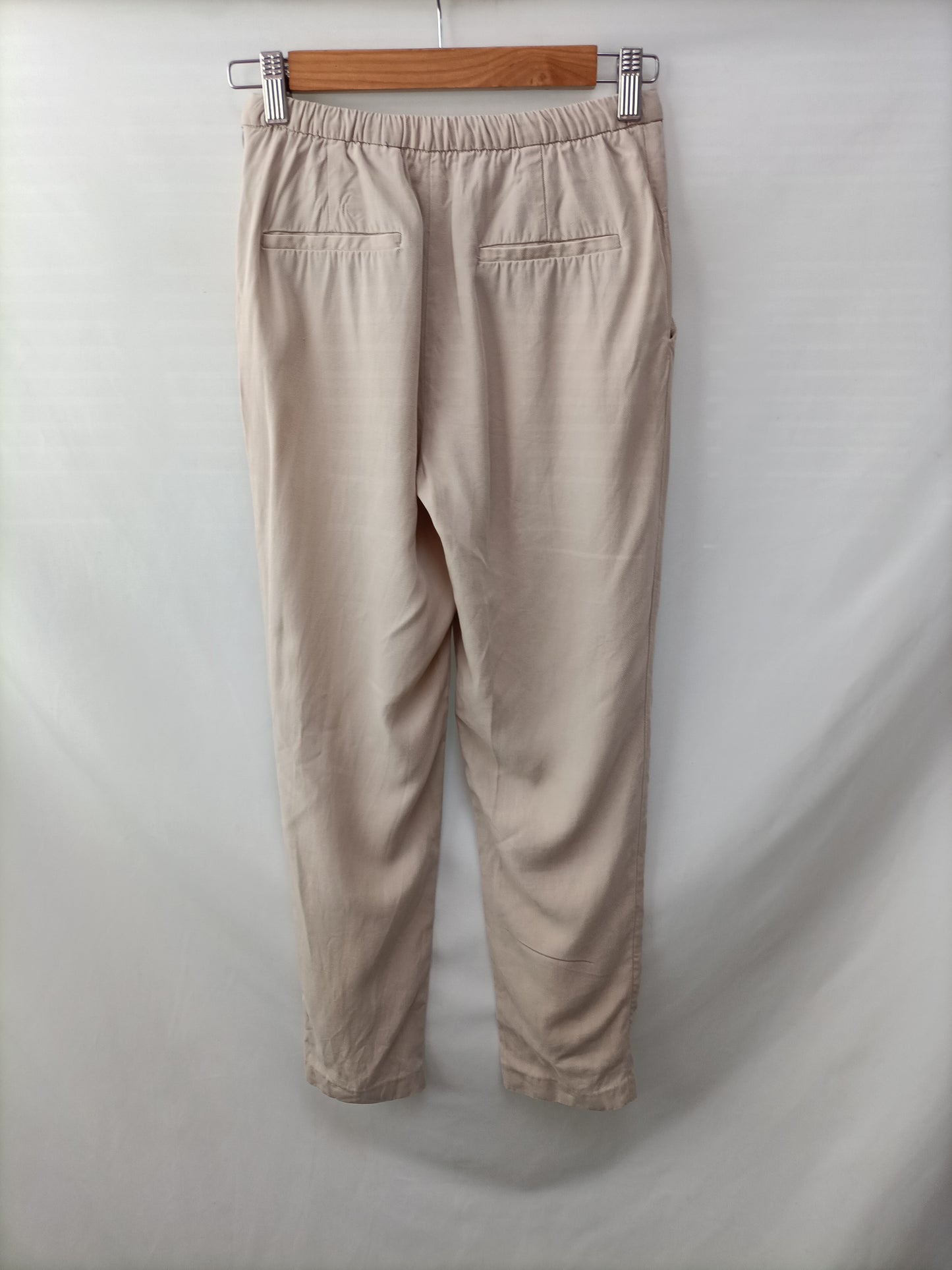 OTRAS (ZARA). Pantalón beige Fluido T.u(34)