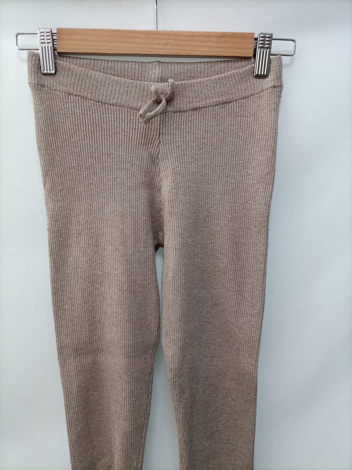 ZARA. Leggins beige canalé T.13-14 años