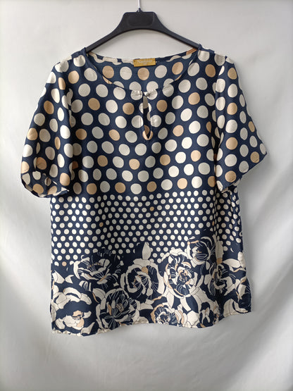 NAULOVER. blusa fluida estampada Tu(xl).