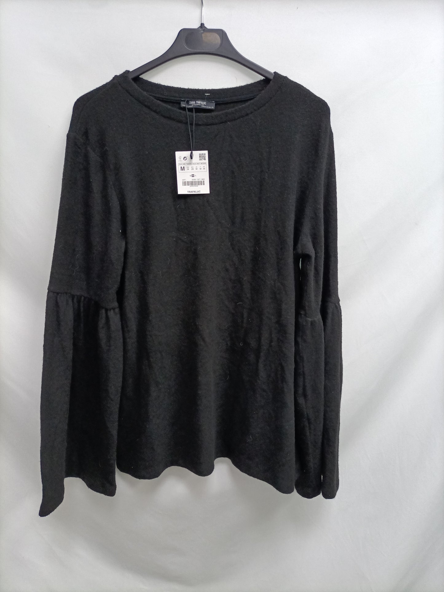 ZARA.Jersey negro T.m