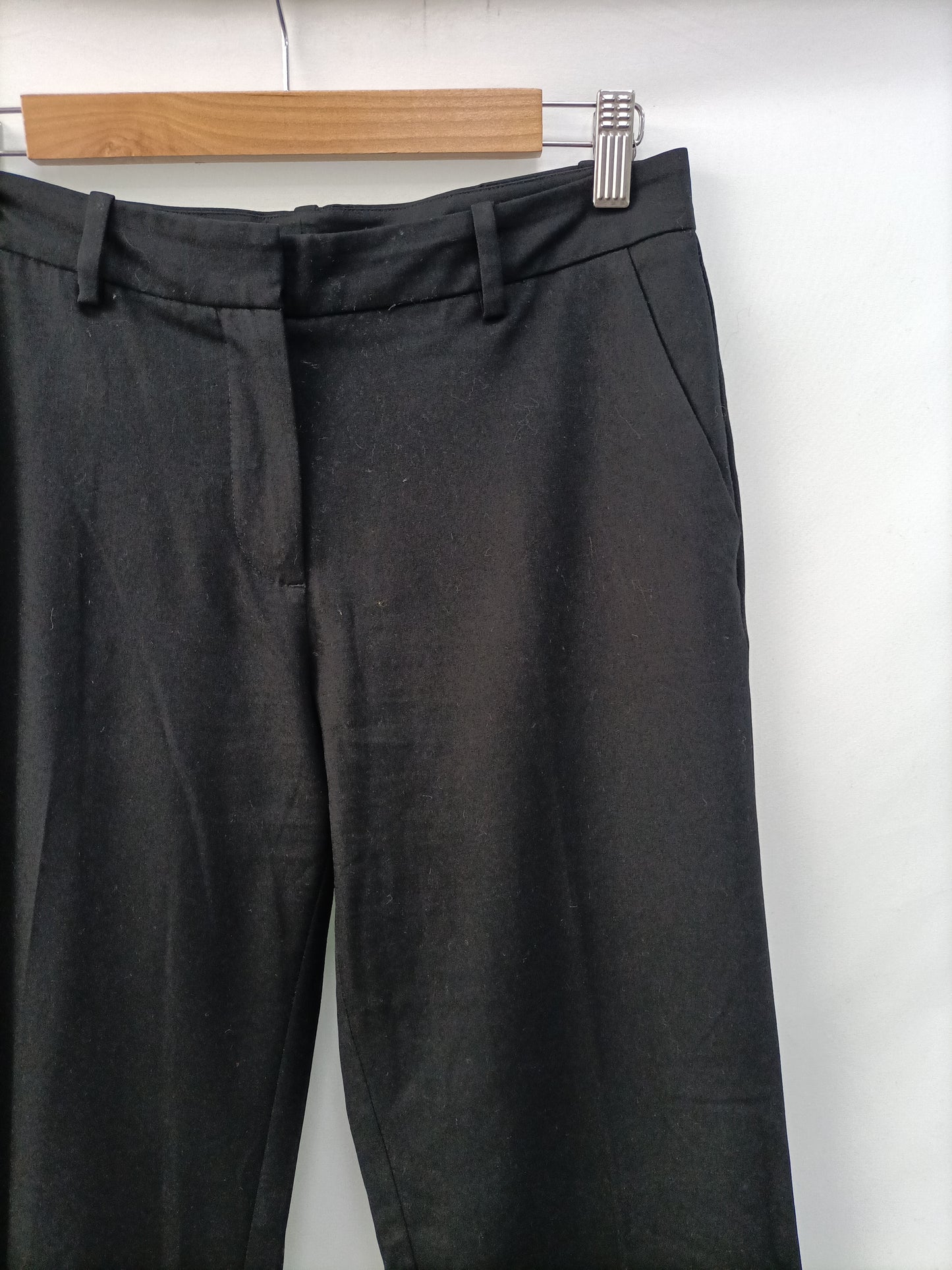 ZARA. Pantalón negro de vestir T.34