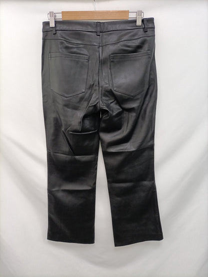 MANGO.Pantalones polipiel T.40