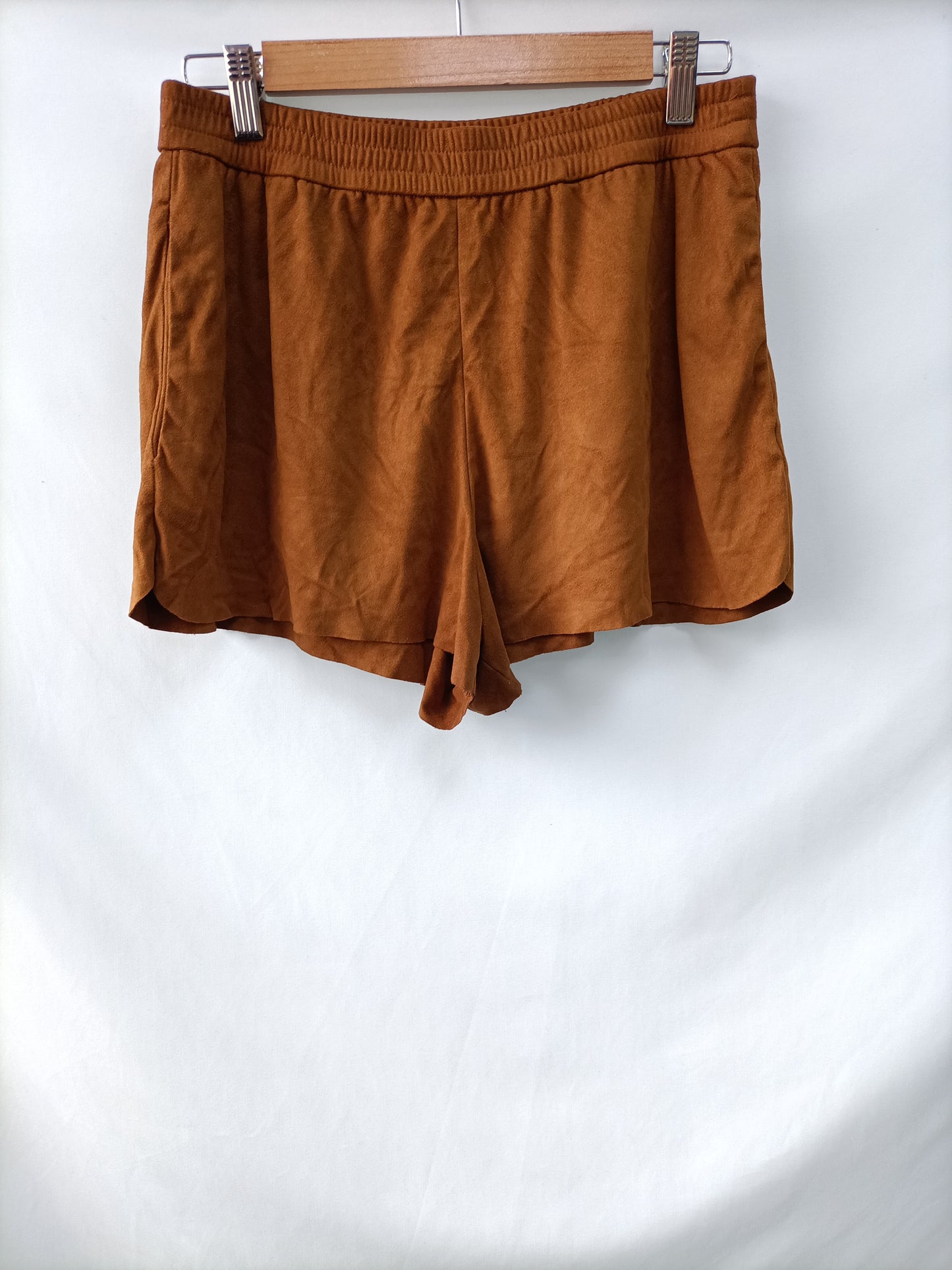 OYSHO. Shorts antelina T. M