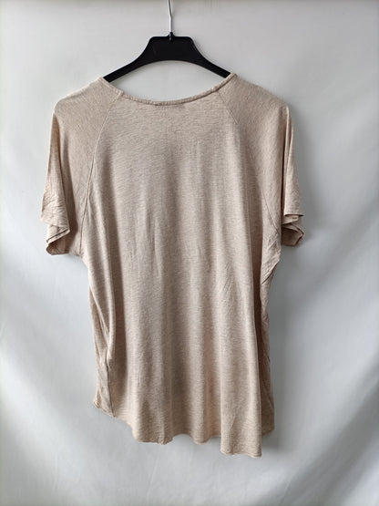 ZARA. Camiseta beige asimétrica T.l