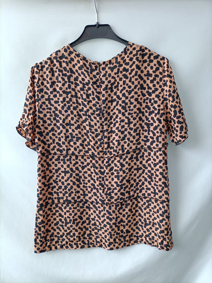 BIMBA Y LOLA. Blusa animal print talla XS