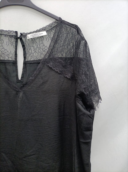 VIOLETA BY MANGO. Blusa encaje T.L