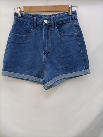 SHEIN. Shorts denim T.xs