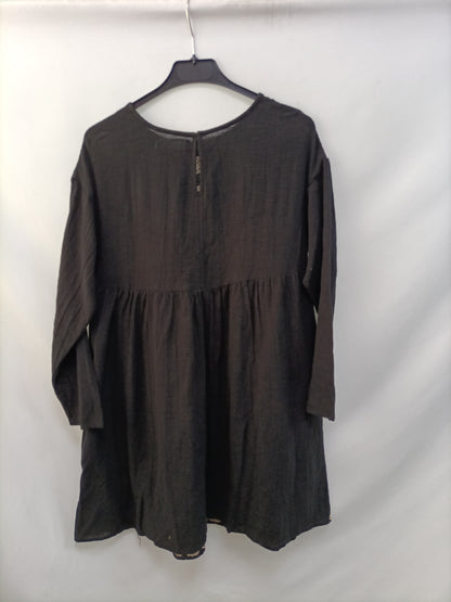 ZARA. Vestido negro bordado T.13/14(xs)