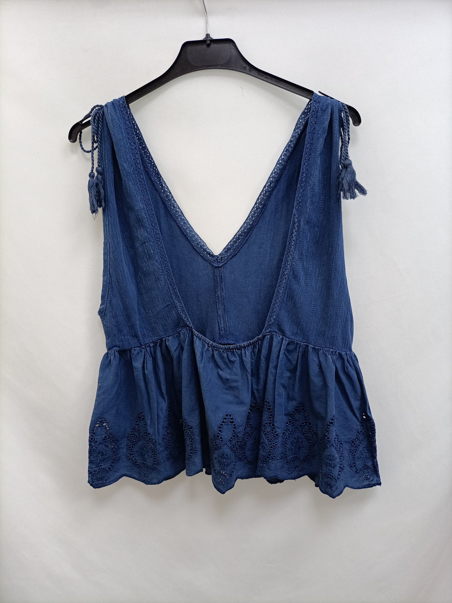 PULL&BEAR. Top azul fluido T.m