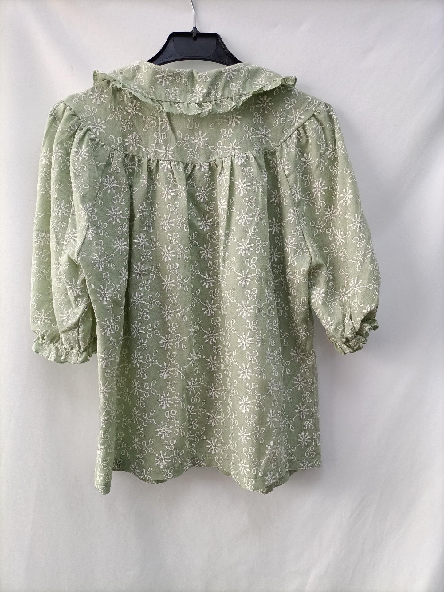 OTRAS. Blusa verde bordadaT.u(s)