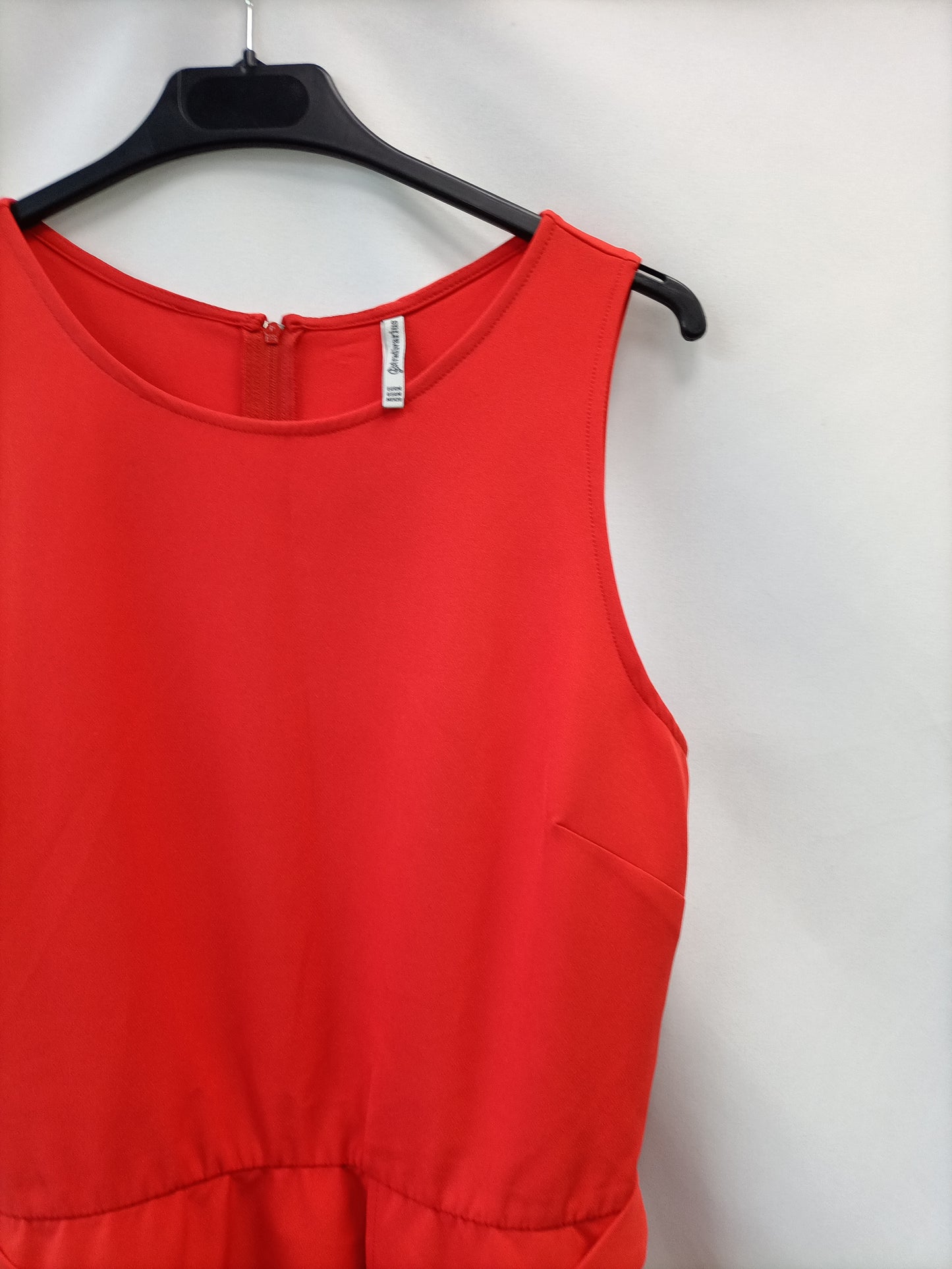 STRADIVARIUS.Vestido rojo T.M