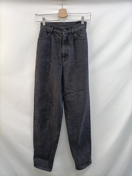 INDIGO UNIQUE. Pantalón negro ancho T.32