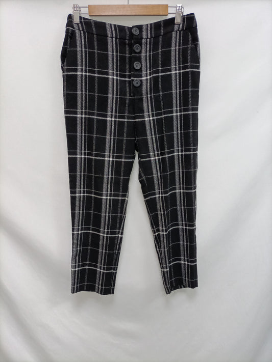 MANGO. Pantalón negro cuadros T.38