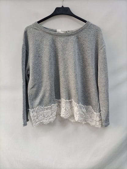 CLAUDIE PIERLOT.Jersey gris encaje blanco T.1(S)