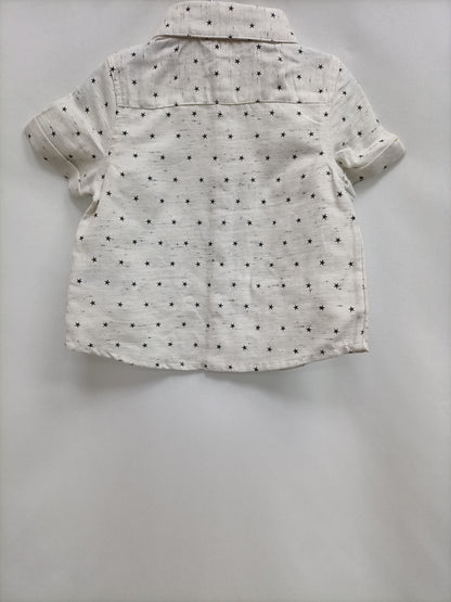 PRIMARK. Camisa estrellas T.6-9 meses