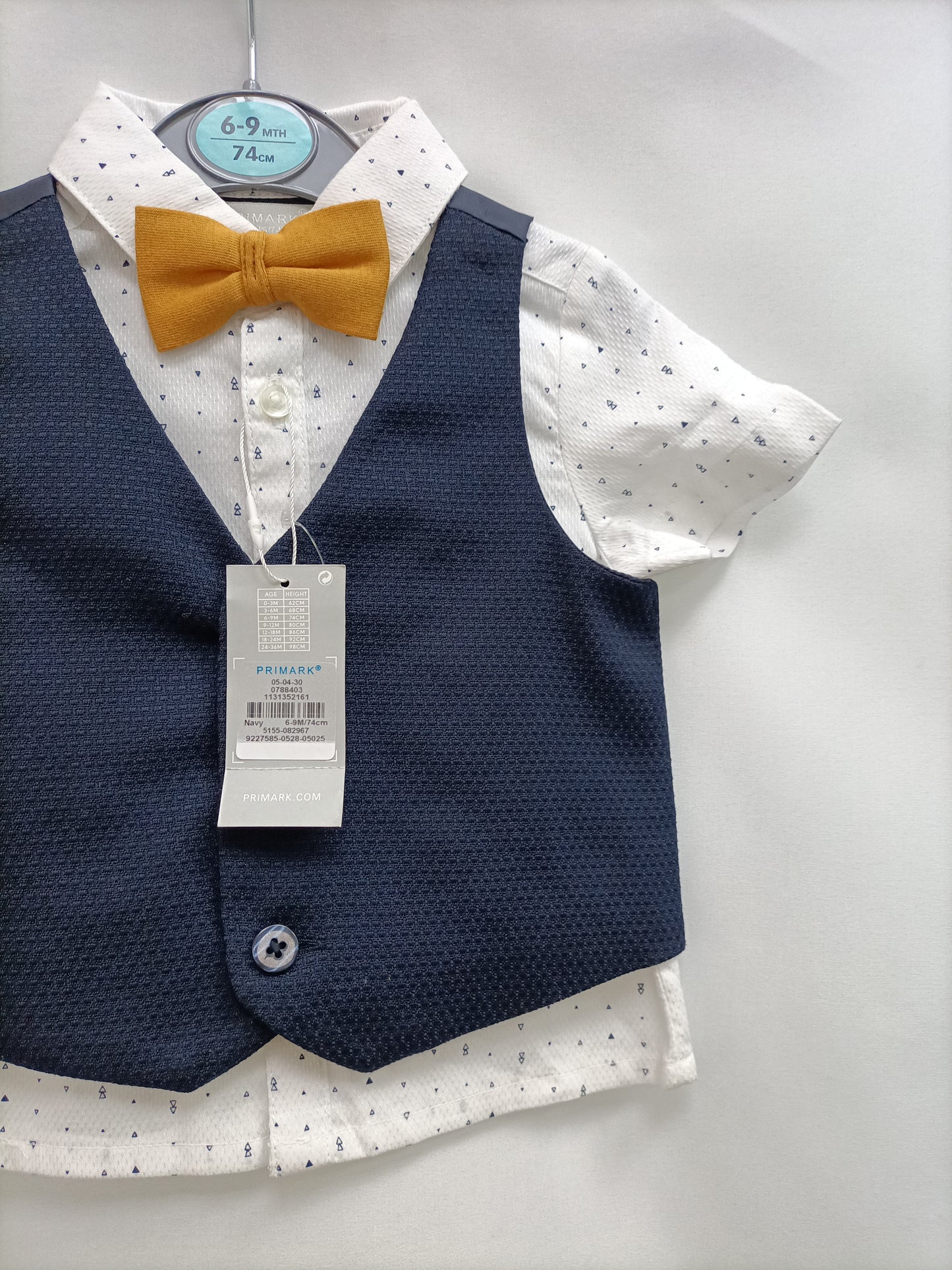 PRIMARK. Conjunto camisa y chaleco T.6-9 meses