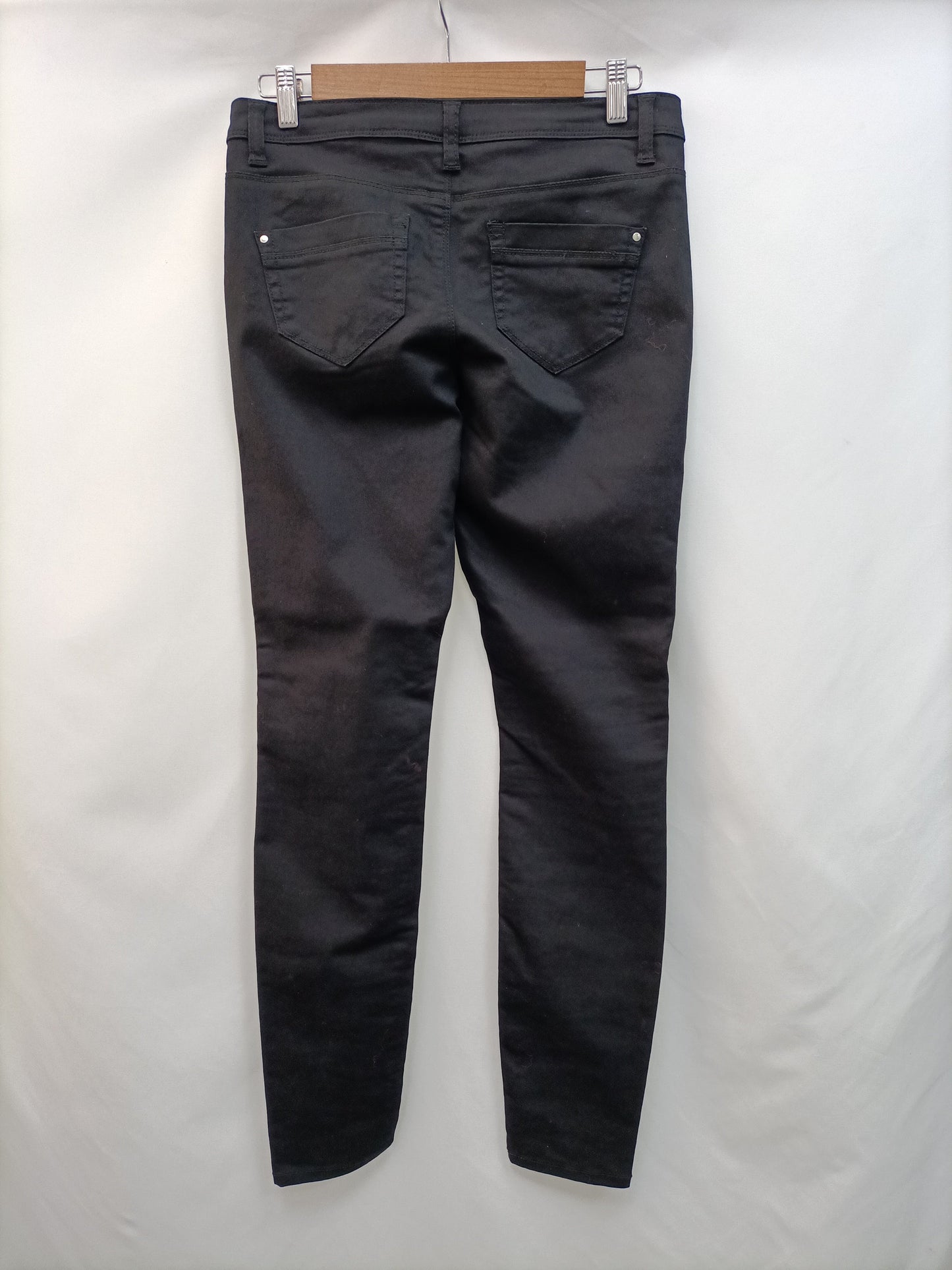 C&A. Pantalón negro básico T.36