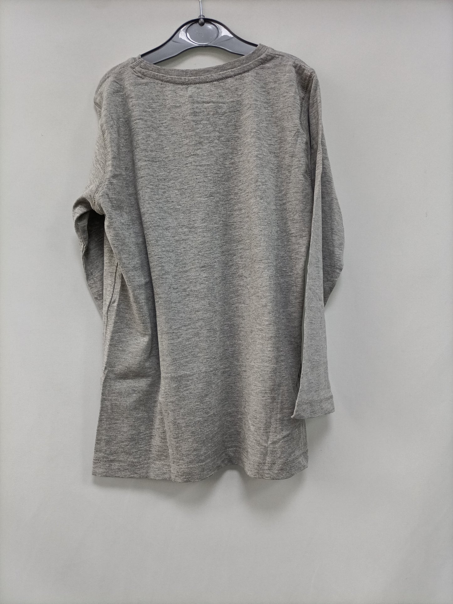 SFERA. Camiseta gris letras T.7-8 años