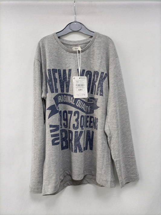 SFERA. Camiseta gris letras T.7-8 años