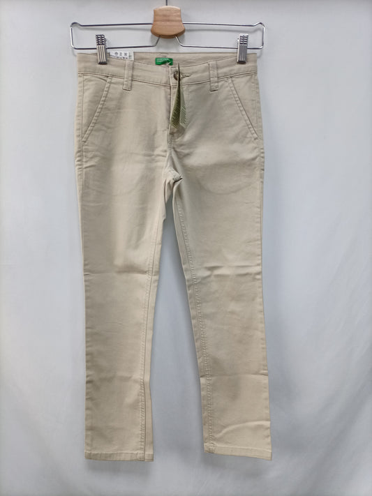 BENETTON. Pantalón beige chino T.7-8 años