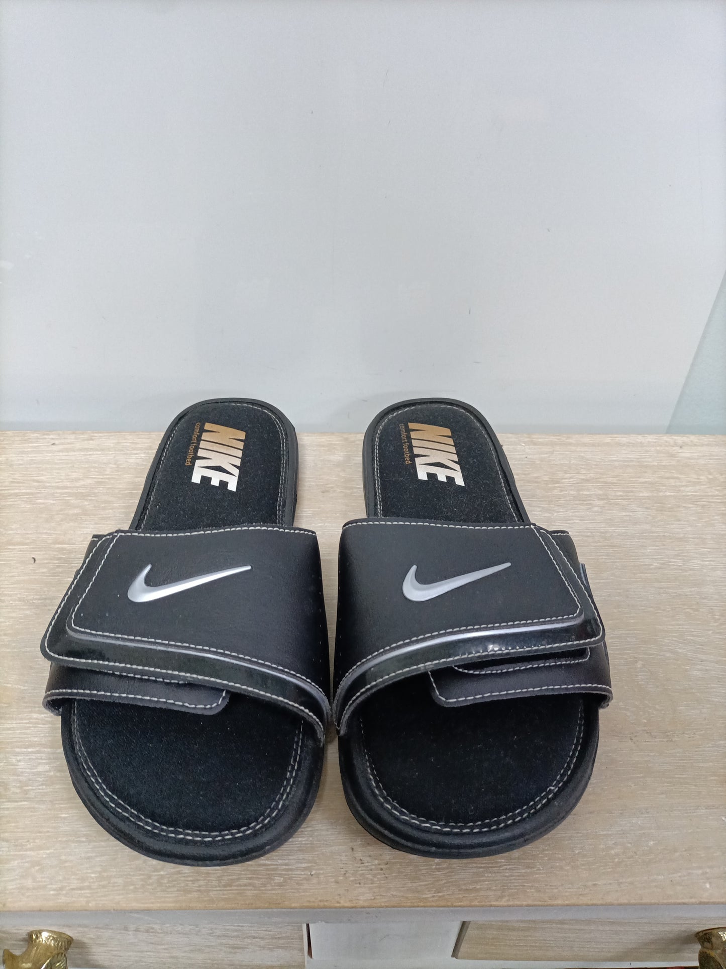 NIKE. Chancas negras T.39