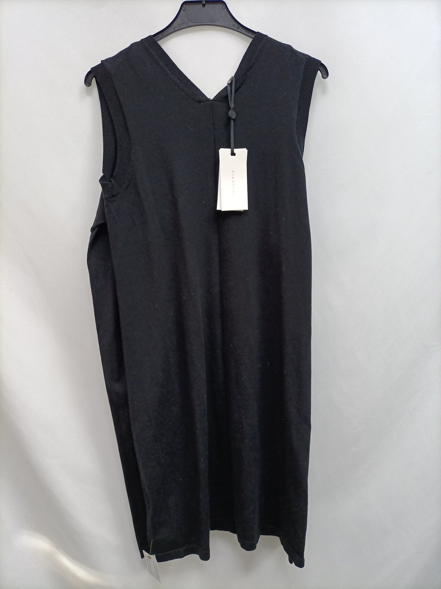 INTROPIA. Vestido negro punto T.m