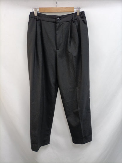 ZARA. Pantalón negro fluido T.m