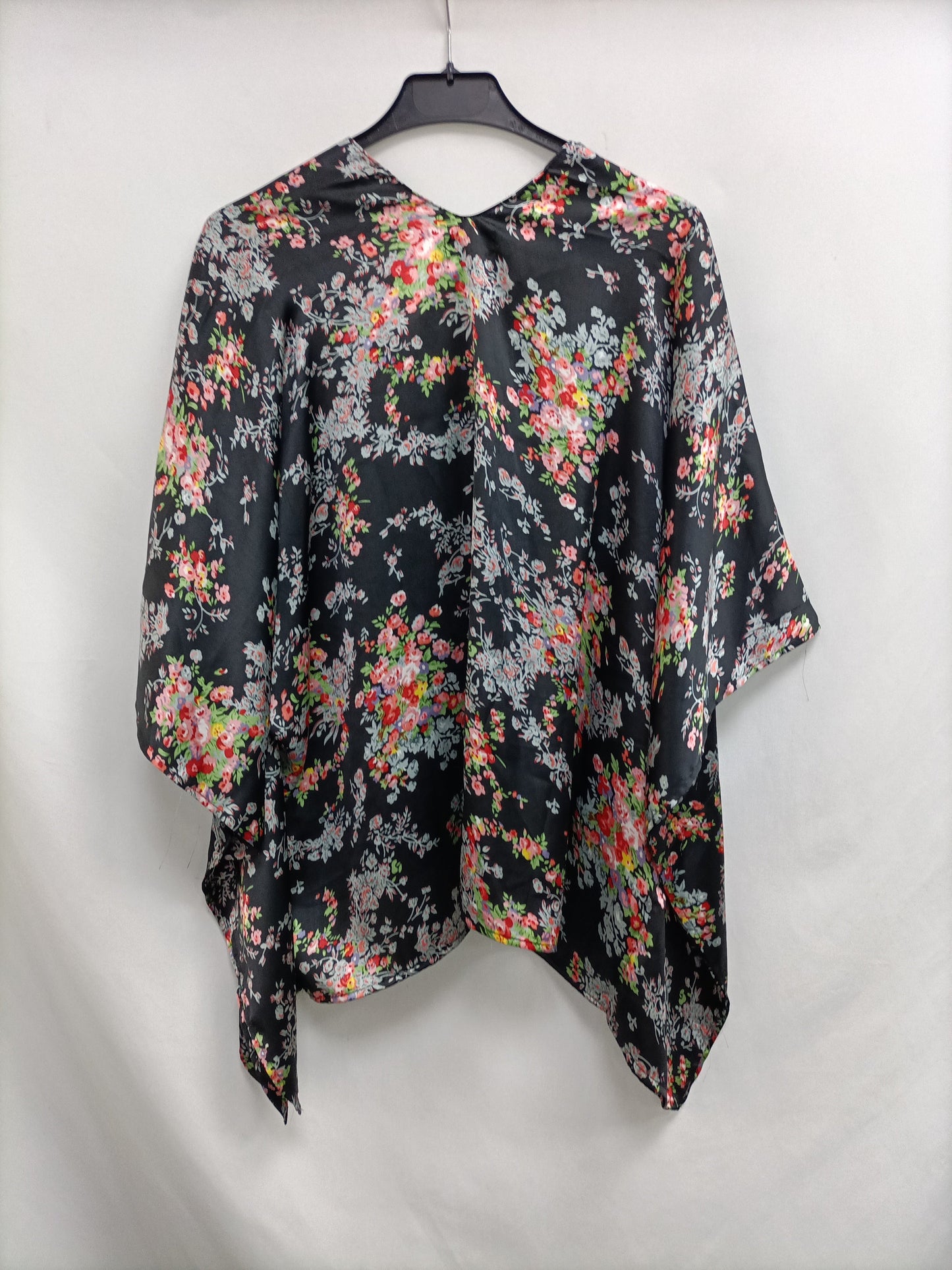 SFERA. Kimono Negro flores T.u(s/m)