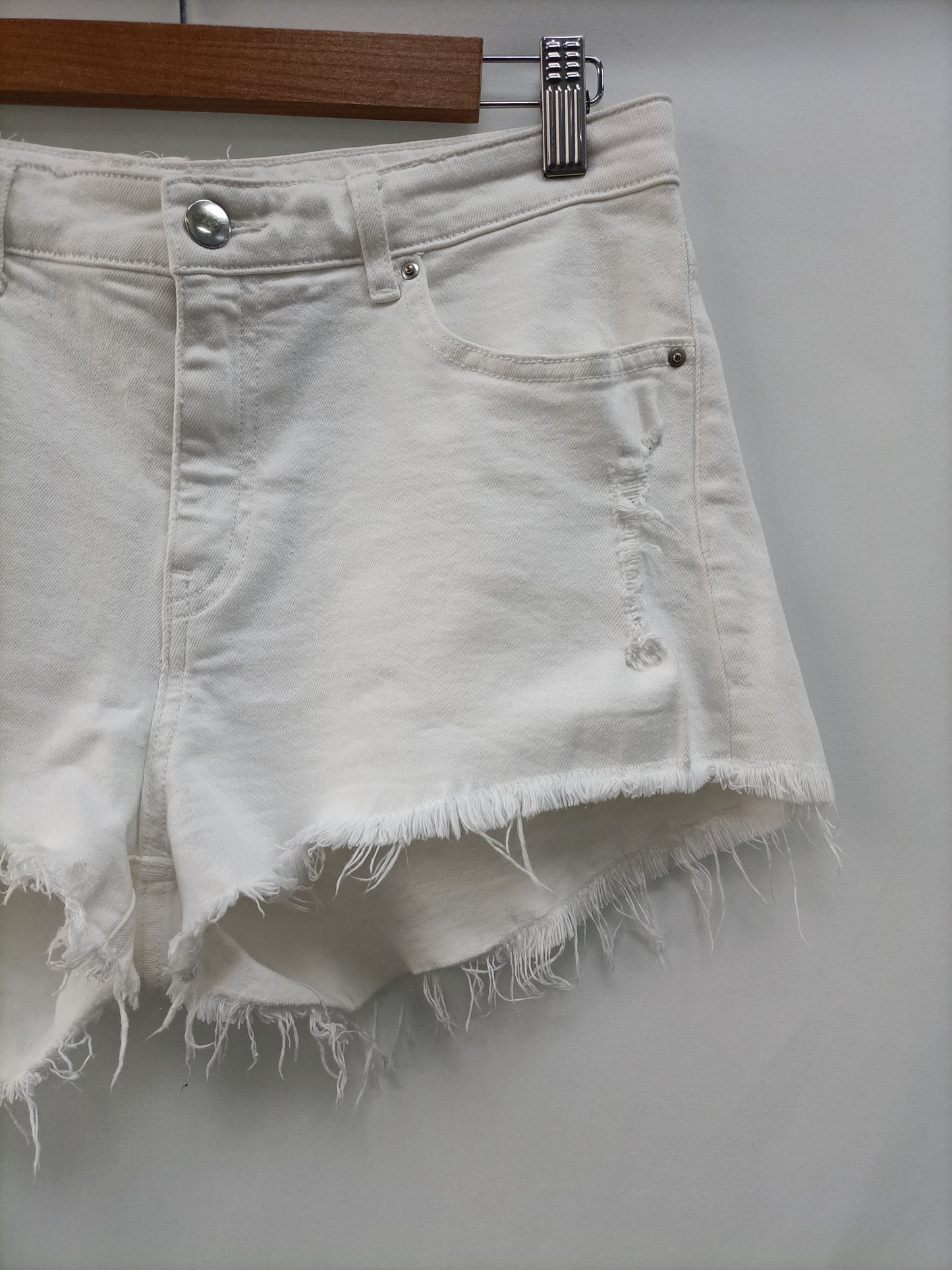 OTRAS. Shorts blanco Denim T.u(38)