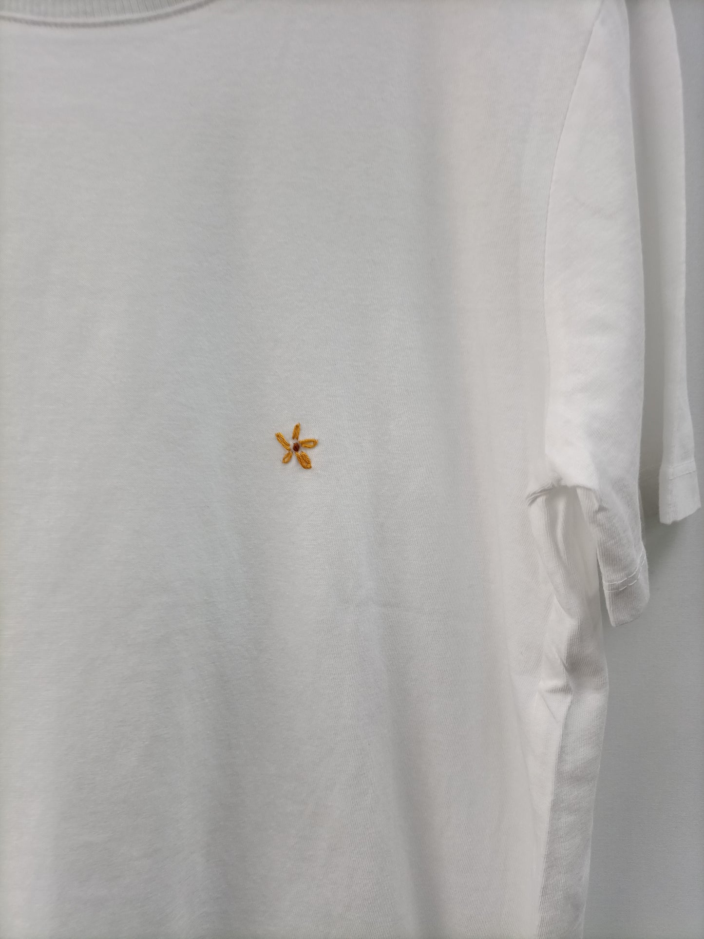 ZARA. Camiseta básica blanca T.m