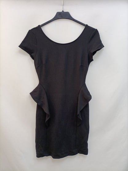 ZARA. Vestido corto negro volantes T.m