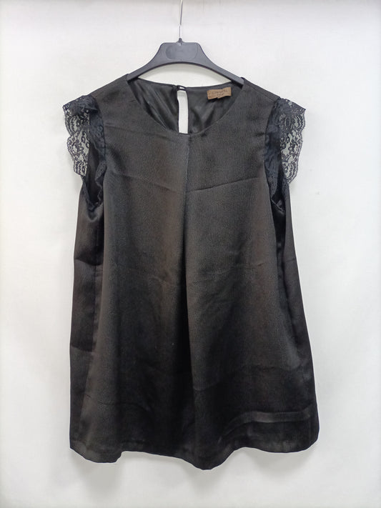 CORTEFIEL. Blusa negra encaje T.m