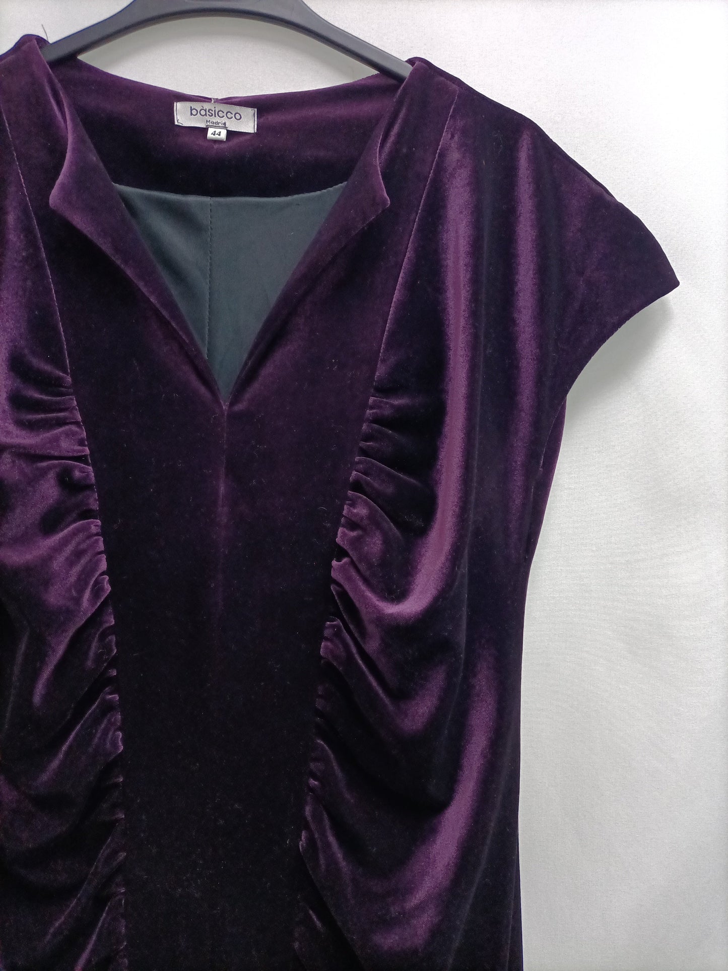 BASICCO. Vestido terciopelo morado T.44