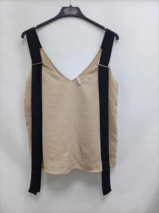 STRADIVARIUS. Top fluido beige T.s