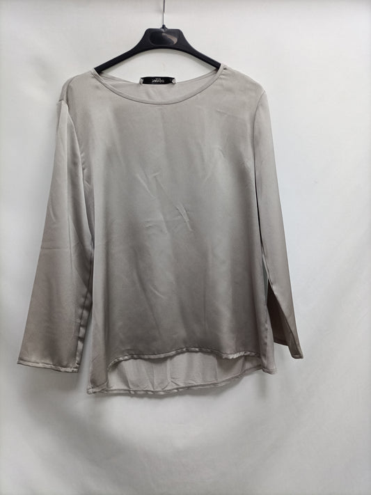 MANGO. Blusa doble textura gris T.s